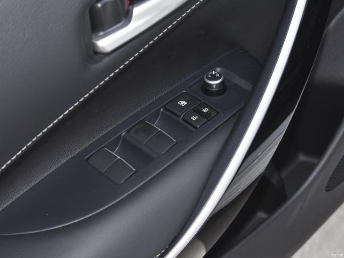 2024 Toyota Corolla Cross Frontlander Дешевая цена TOYOTA SUV 5 мест На складе 7