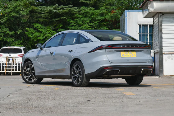 2023 Geely Auto Galaxy L6 60km 125 Km 1.5T 3DHT Hybrid LHD Sedan Yinhe L6 Electric Sedan Deposit