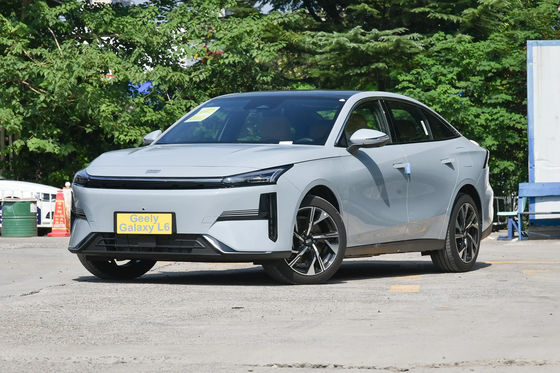 2023 Geely Auto Galaxy L6 60km 125 Km 1.5T 3DHT Hybrid LHD Sedan Yinhe L6 Electric Sedan Deposit
