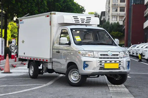 Ruichi EC71L Refrigerated 50.38 KWh Battery 270km Range Cargo Truck