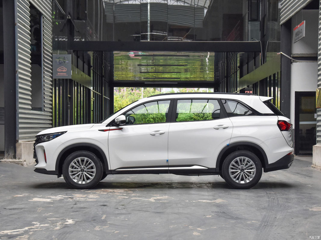DFSK Glory Luxury Midsize Suv Fengon 600 1.5T Mid Size SUV With Euro Vehicle Standards